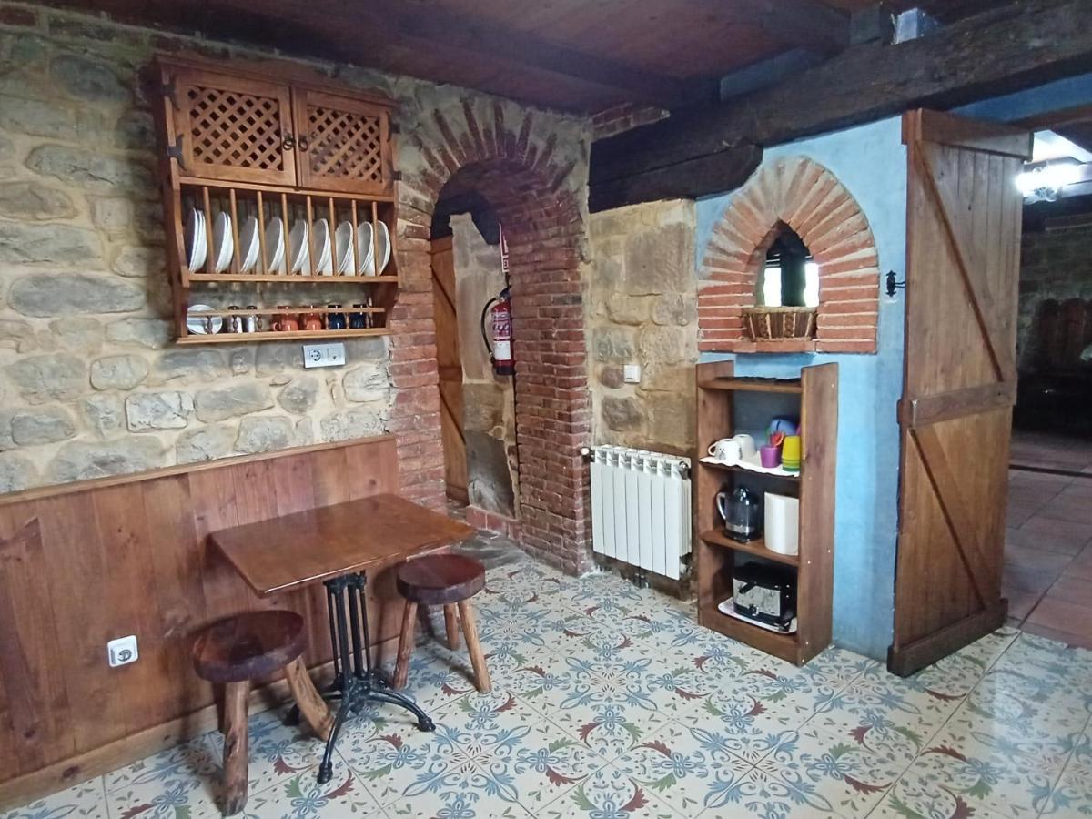 El Espesedo De Cabarceno Guest House Argomilla Eksteriør bilde