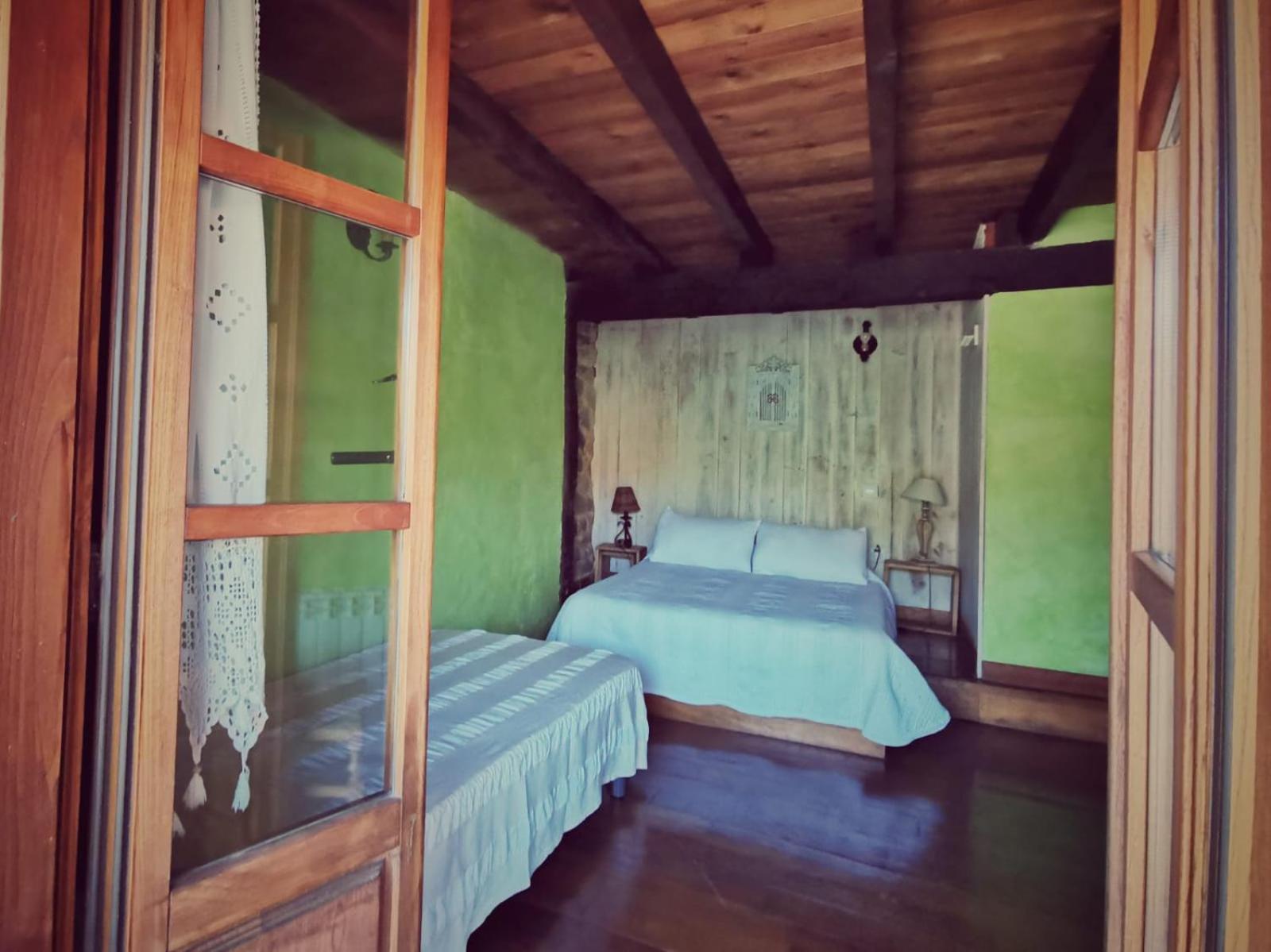 El Espesedo De Cabarceno Guest House Argomilla Rom bilde